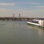 Rivercat departing Meadowbank for City